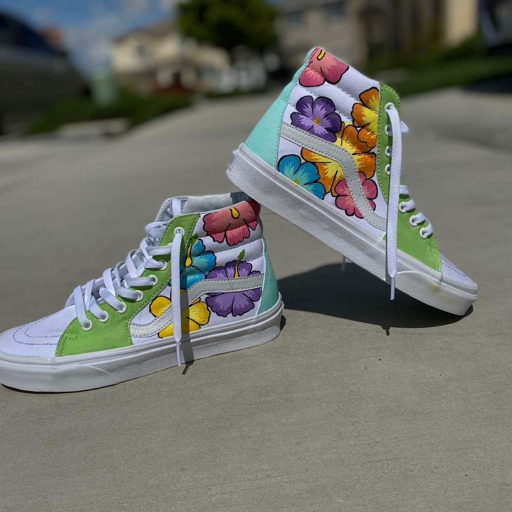 Custom vans - Picture 2 of 6